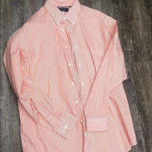 Trademark button down Size L